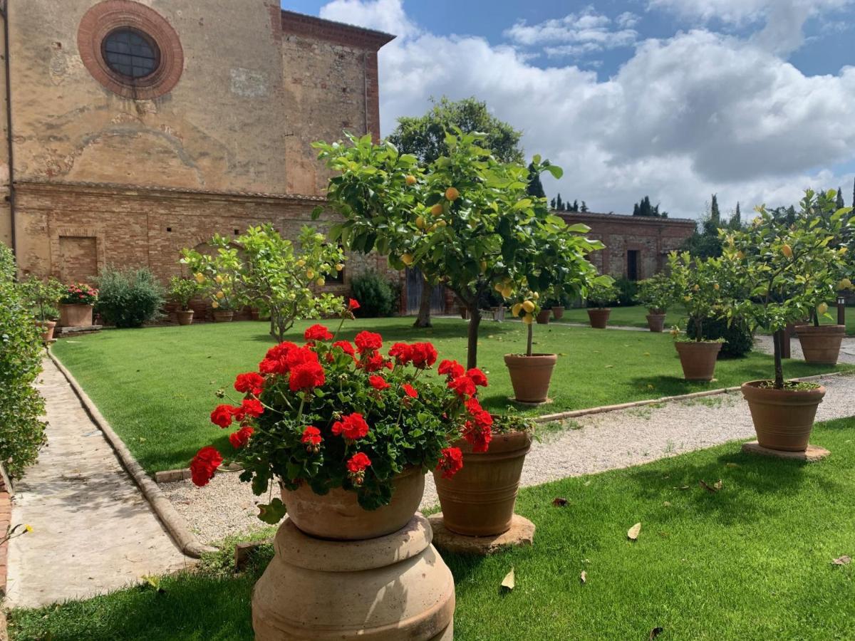 Fattoria Monastero Sant'Anna In Camprena Villa ปีเอนซา ภายนอก รูปภาพ